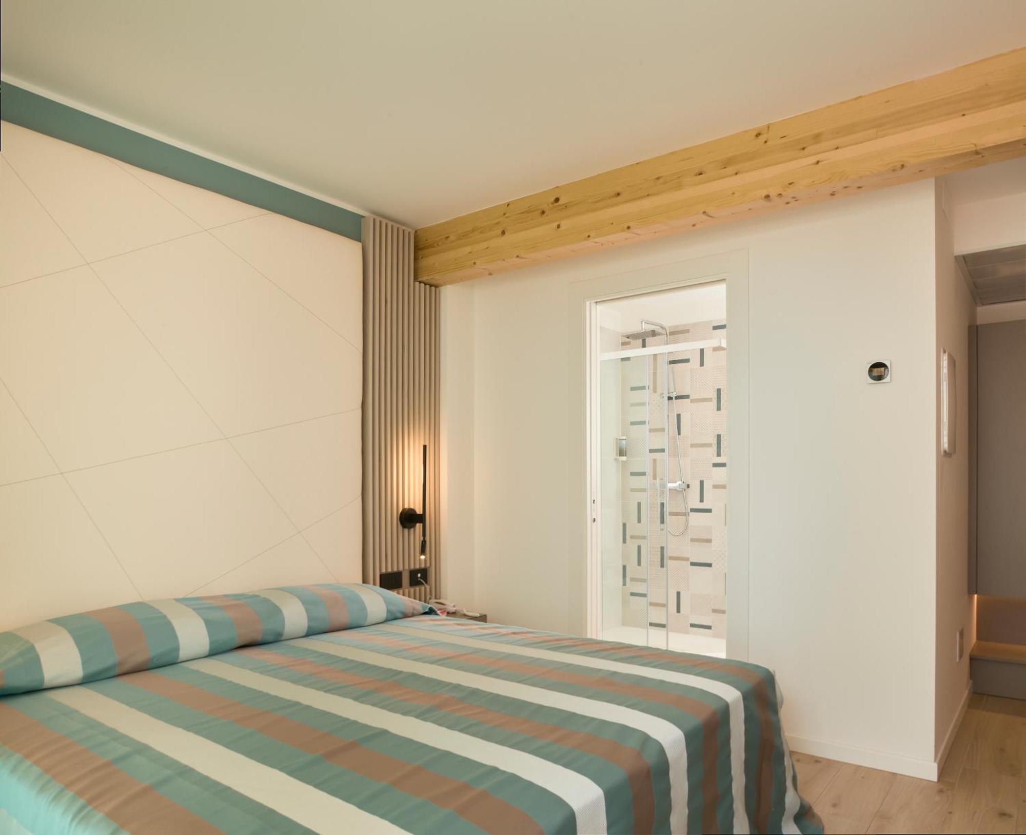 Hotel Pelikan Lignano Sabbiadoro Exterior photo