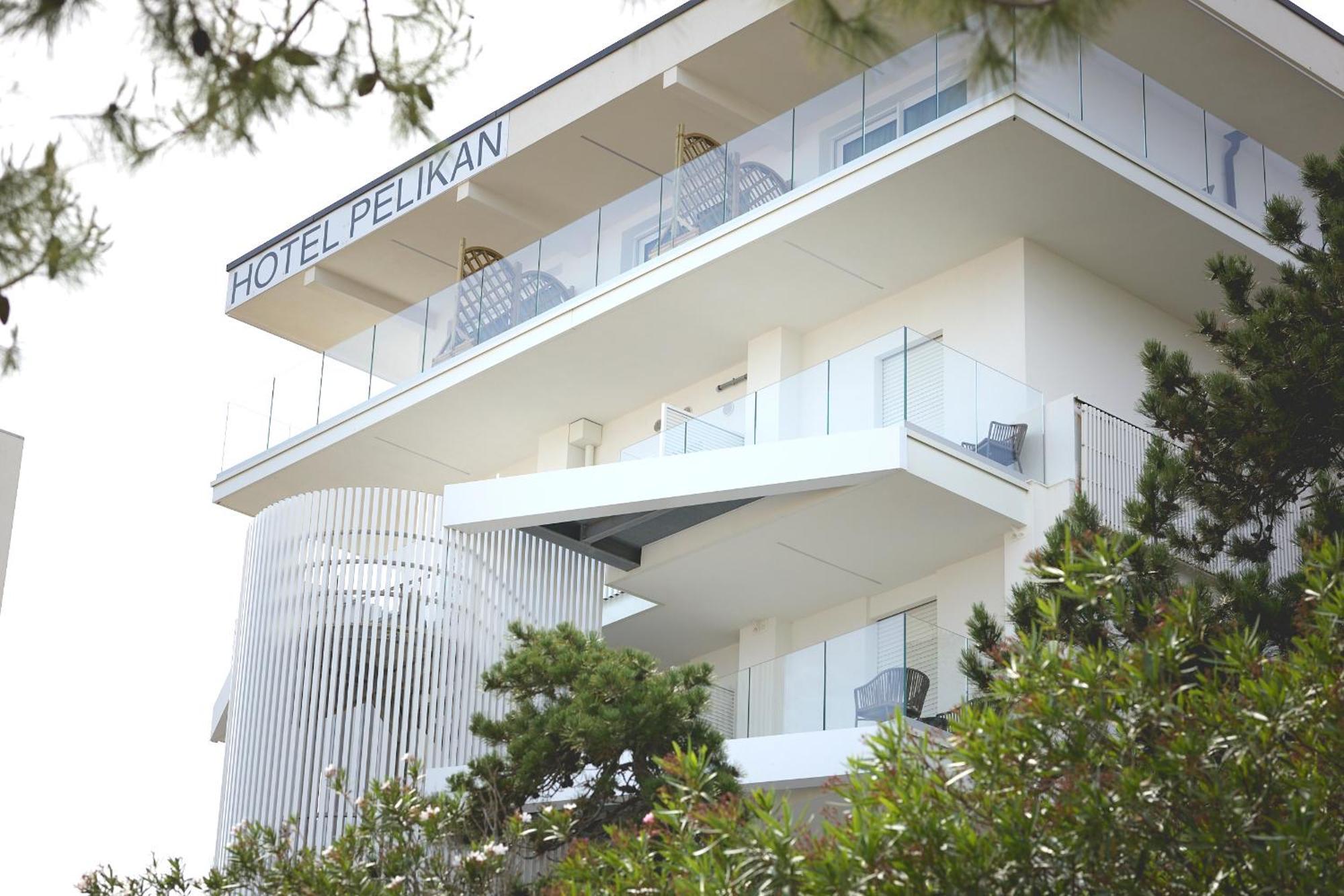 Hotel Pelikan Lignano Sabbiadoro Exterior photo