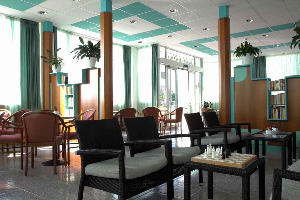 Hotel Pelikan Lignano Sabbiadoro Exterior photo